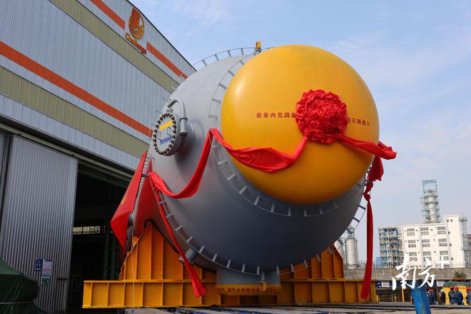 解决“卡脖子”难题国产化最大换热器在茂名重力出厂(图2)