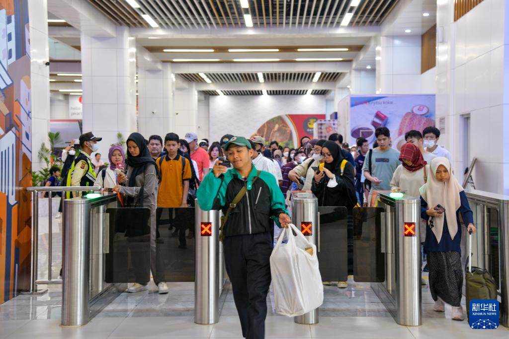 雅万高铁累计发送旅客突破100万人次(图1)