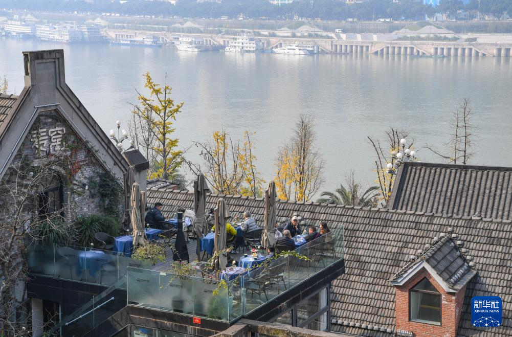 重庆龙门浩老街焕发新活力(图3)