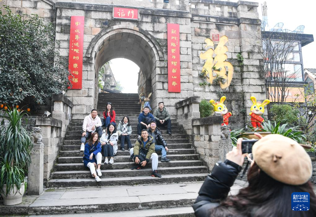 重庆龙门浩老街焕发新活力(图6)